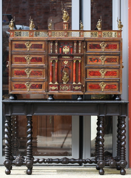 Spain 17th century, Cabinet