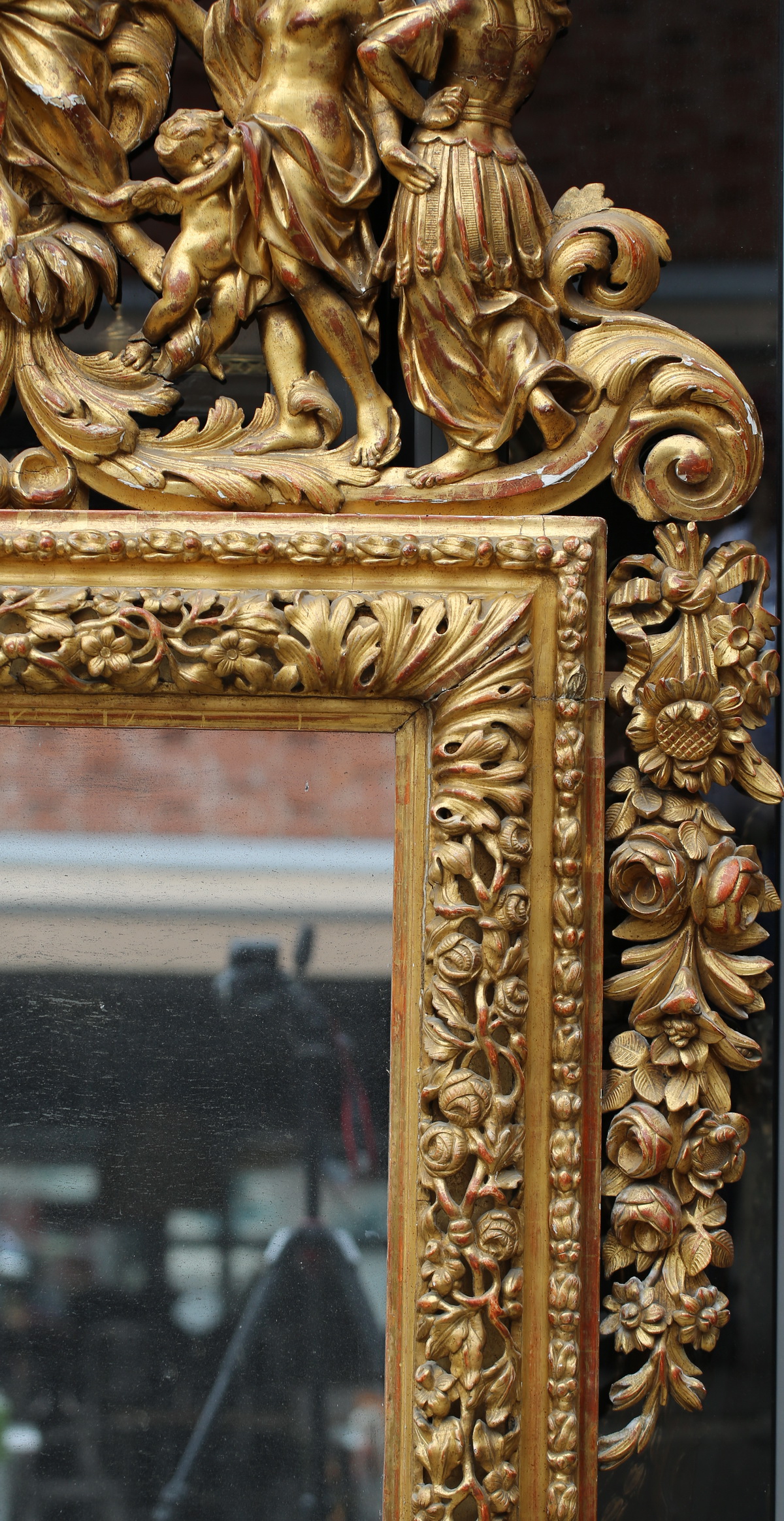 Important pediment mirror; Italy XVIII