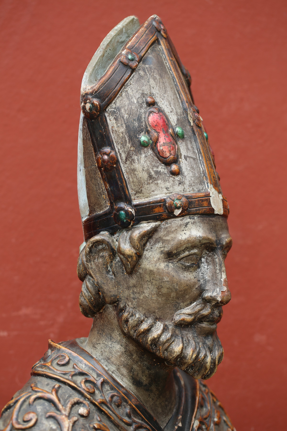 Pair of reliquary busts Italy XVIII
