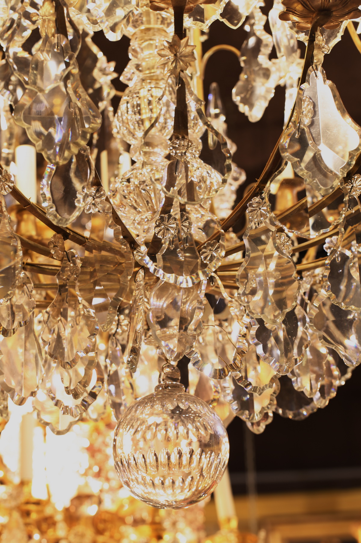 Important lustre cage style Louis XV