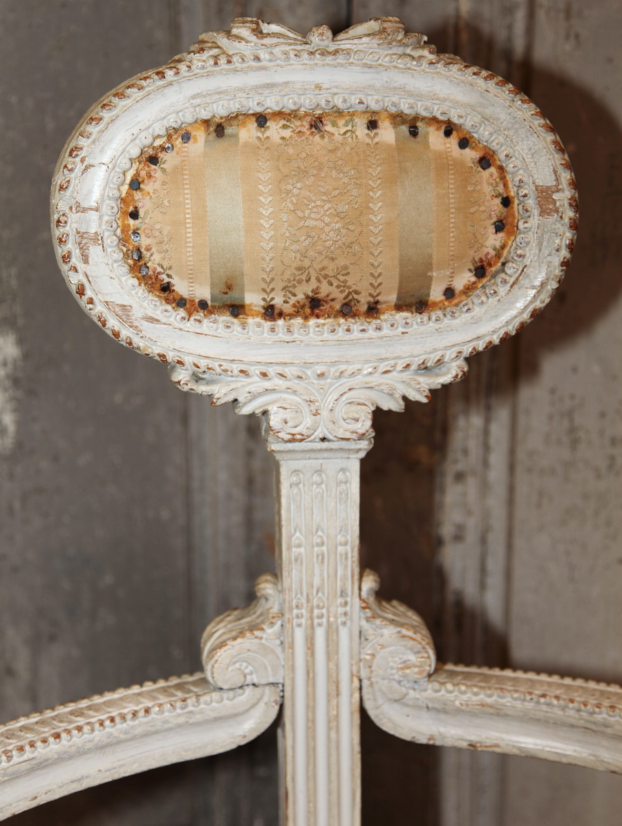 Armchair to powder circa 1880