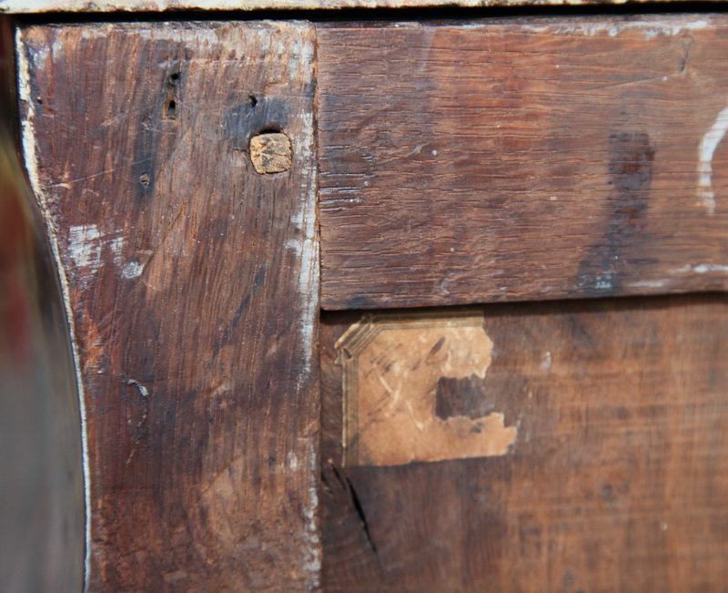 Chest of drawers grave 17th