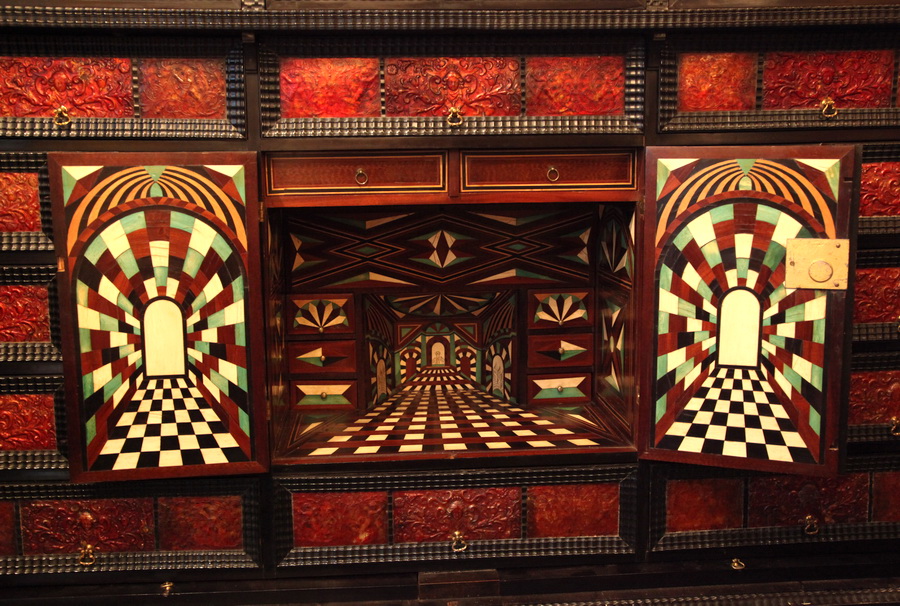 CABINET XVII