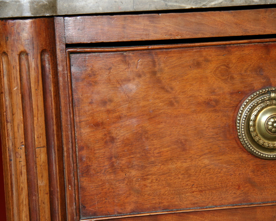 Chest of drawers of time Louis XVI