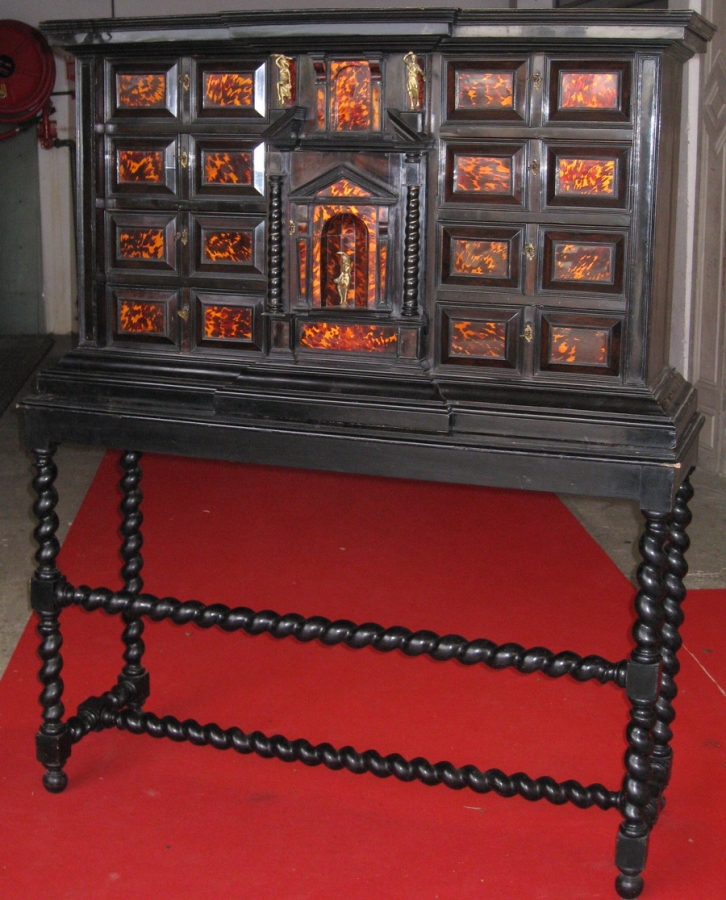 Cabinet Italien XVIII