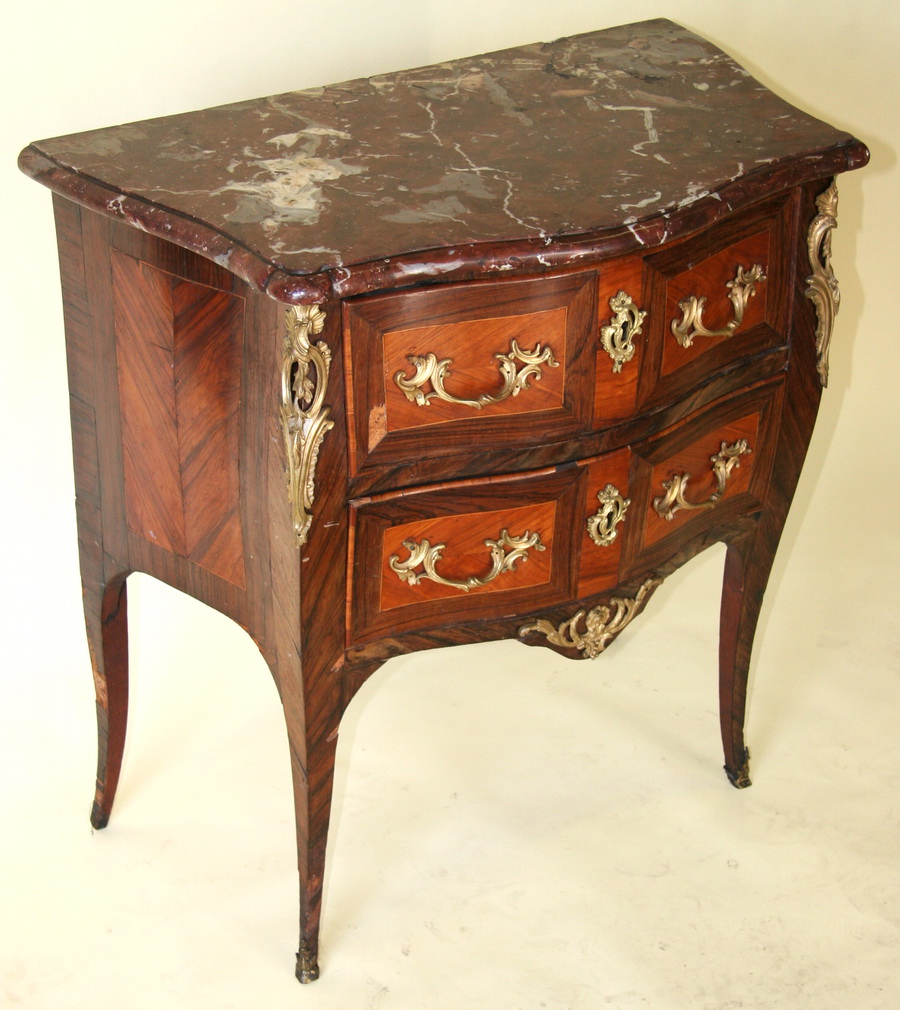 Wooden chest of drawers FLECHY 18th