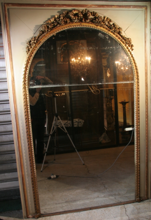 Mirror of woodwork 18th